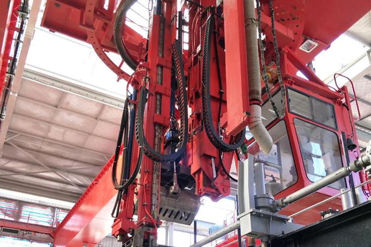 OVERHEAD CRANE 0013