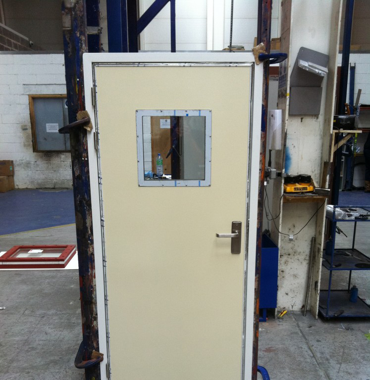 OUTFITTING EQUIPMENT 0251