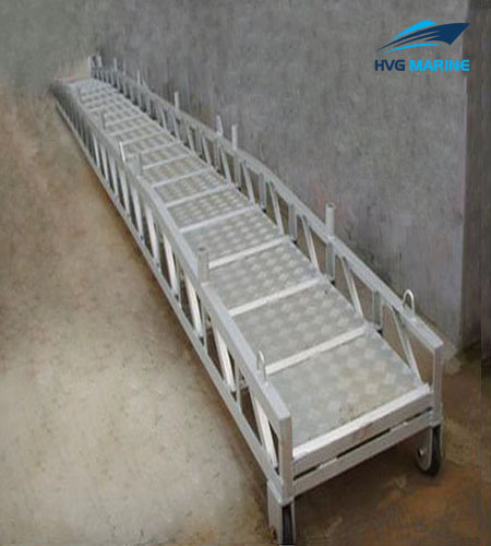 OUTFITTING EQUIPMENT 0188