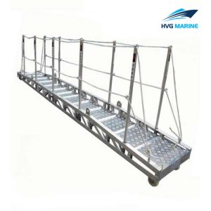 OUTFITTING EQUIPMENT 0186