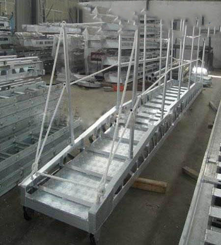 OUTFITTING EQUIPMENT 0186