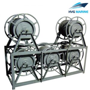 MOORING EQUIPMENT 0320