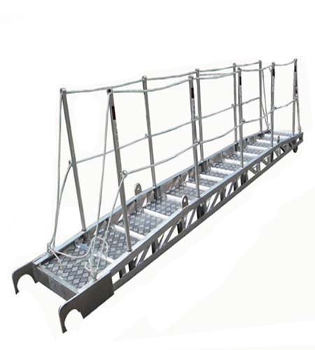 OUTFITTING EQUIPMENT 0186