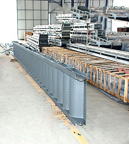 OUTFITTING EQUIPMENT 0174