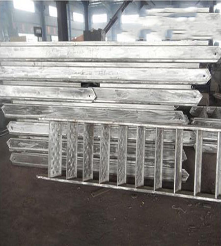 OUTFITTING EQUIPMENT 0144