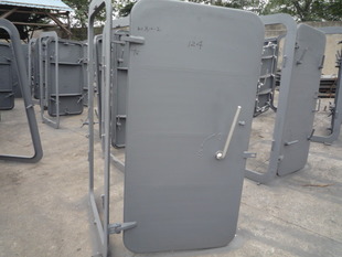 OUTFITTING EQUIPMENT 0385