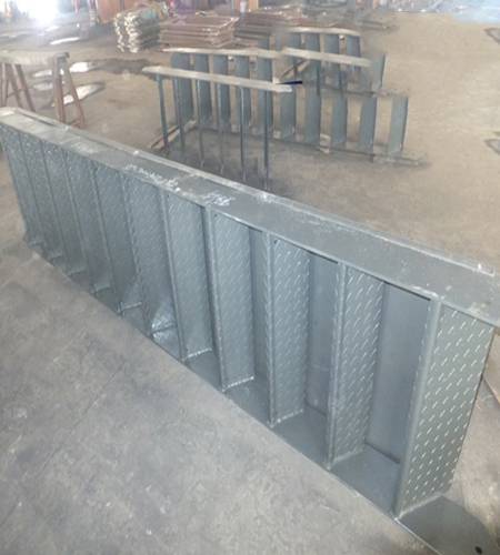 OUTFITTING EQUIPMENT 0386