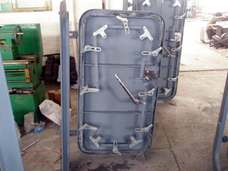OUTFITTING EQUIPMENT 0383