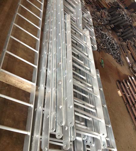 OUTFITTING EQUIPMENT 0392